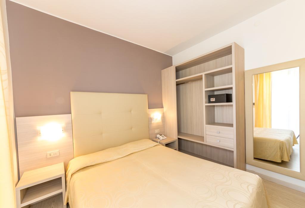 Hotel Torino Lido di Jesolo Exterior photo